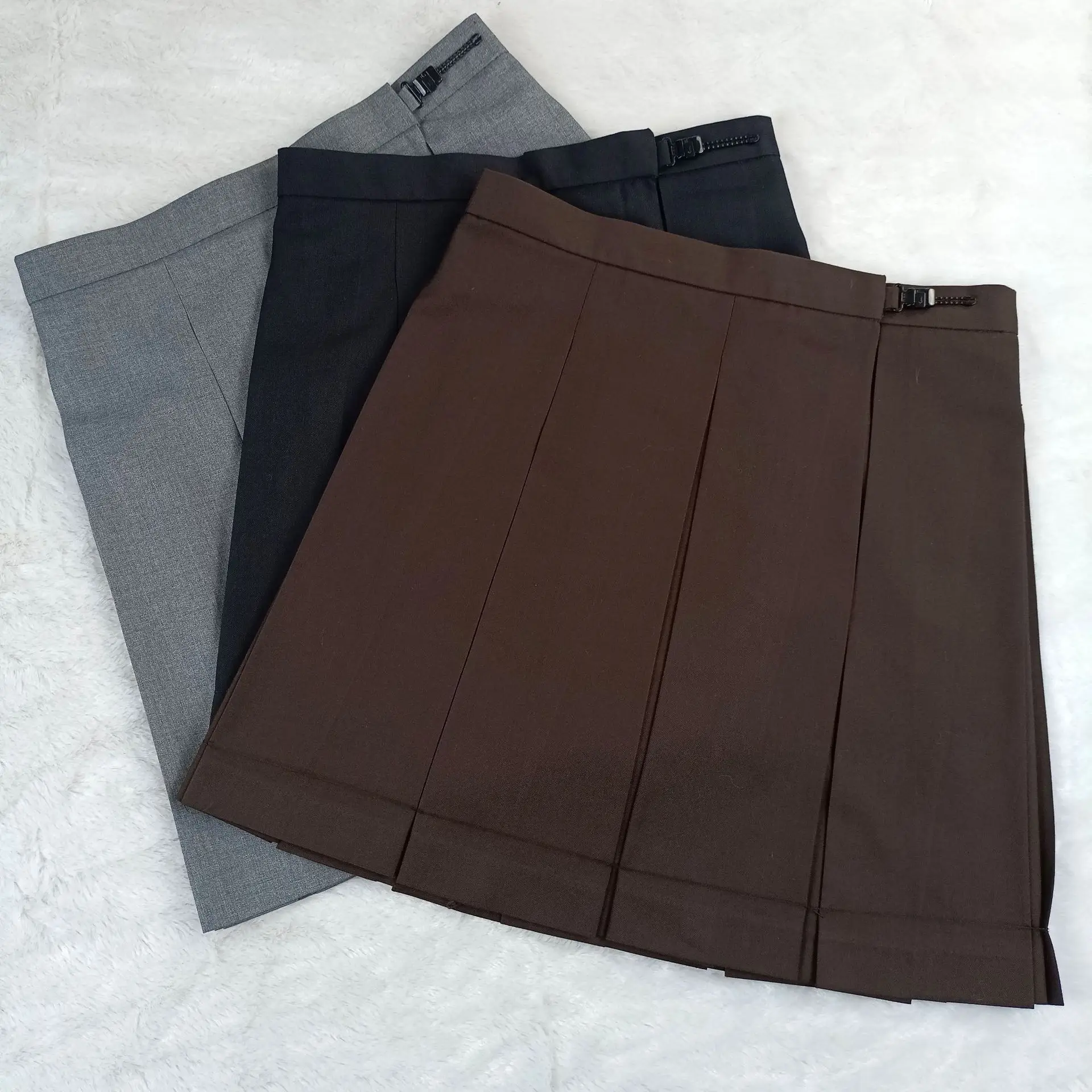 Chocolate Brown Pleated Skirt 8 Boxes College Wholesale - Image 8