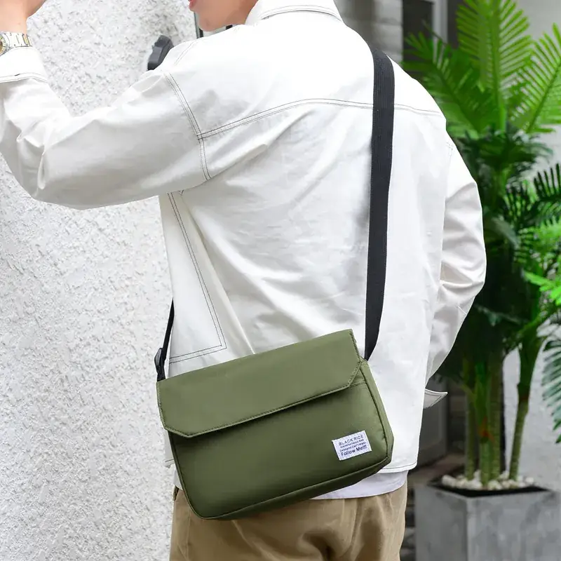 Simple Men's Grey Shoulder Messenger Bag