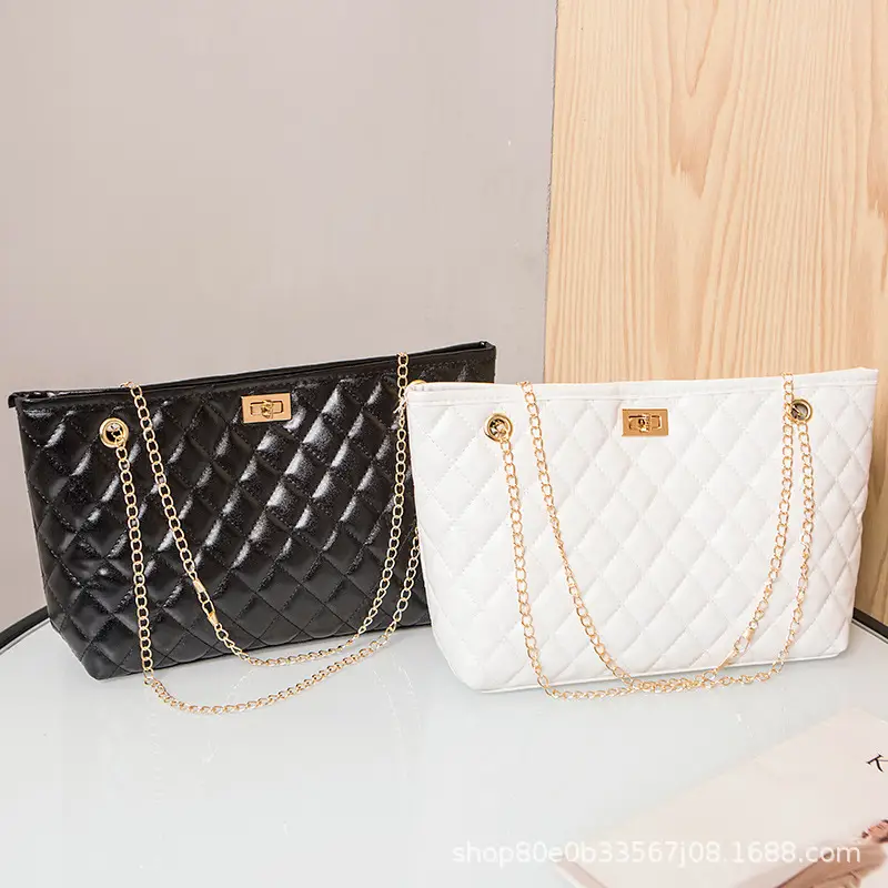 Black Quilted Women's Shoulder Bag with Gold Chain - Image 7