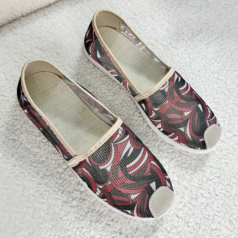 26 Spring and Autumn New Women's Shoes, Old Beijing Cloth Shoes, Mom Shoes, Low-Top Non-Slip Soft-Soled Canvas Shoes, Fisherman Shoes, Wholesale
