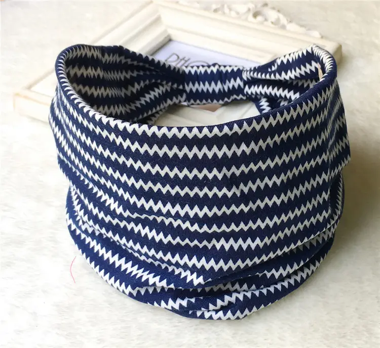 Women's Printed Elastic Headband with Wide Bristle - Image 5