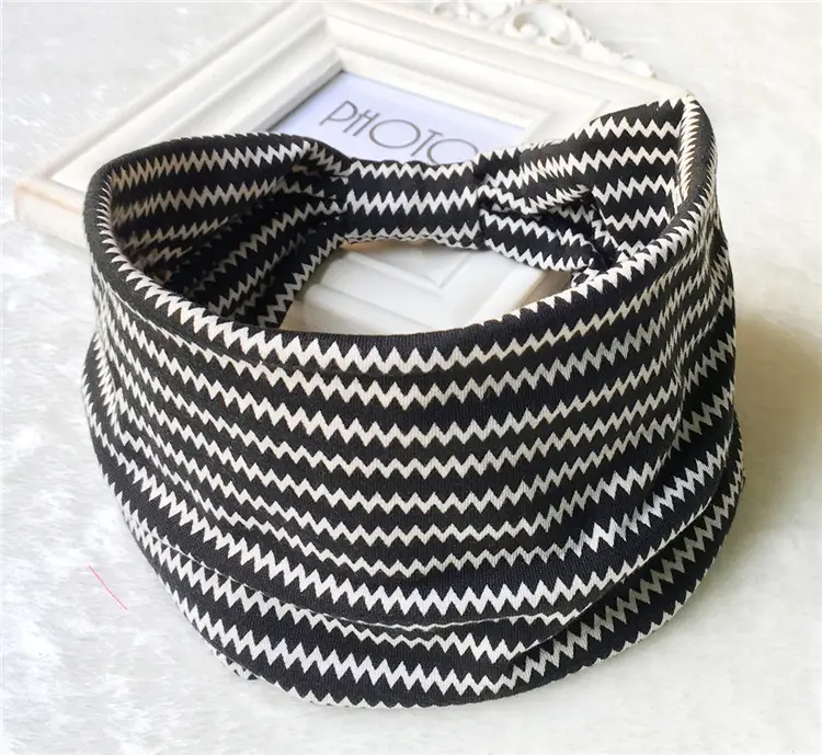 Women's Printed Elastic Headband with Wide Bristle - Image 6