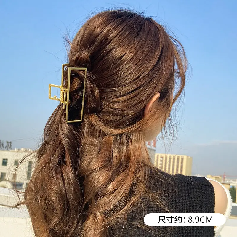 Gold Pearl Fishtail Hairpin Small Grab Clip for Women - Image 2