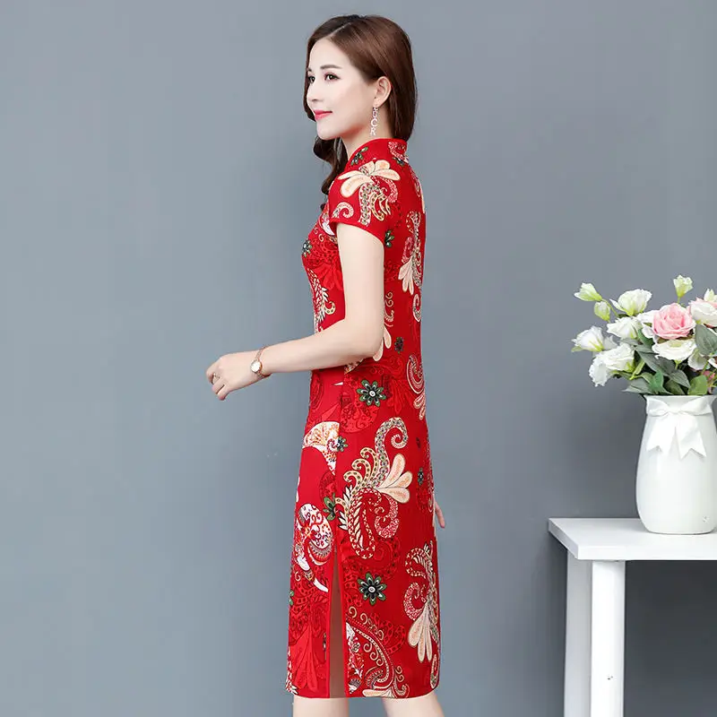 Green Floral Midi Dress for Plus Size Summer Wear — feature 5