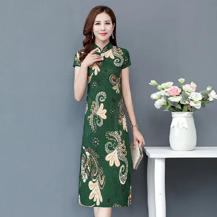 Green Floral Midi Dress for Plus Size Summer Wear - Image 2
