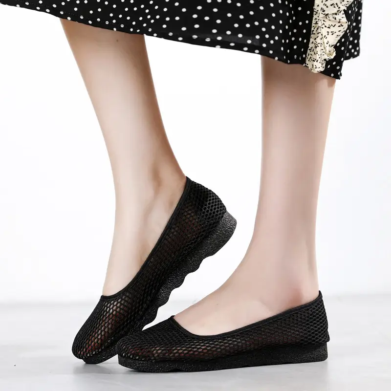 Summer Women's mesh shoes slip-on black work shoes breathable soft bottom mesh women's shoes comfortable mesh hollow out mom shoes