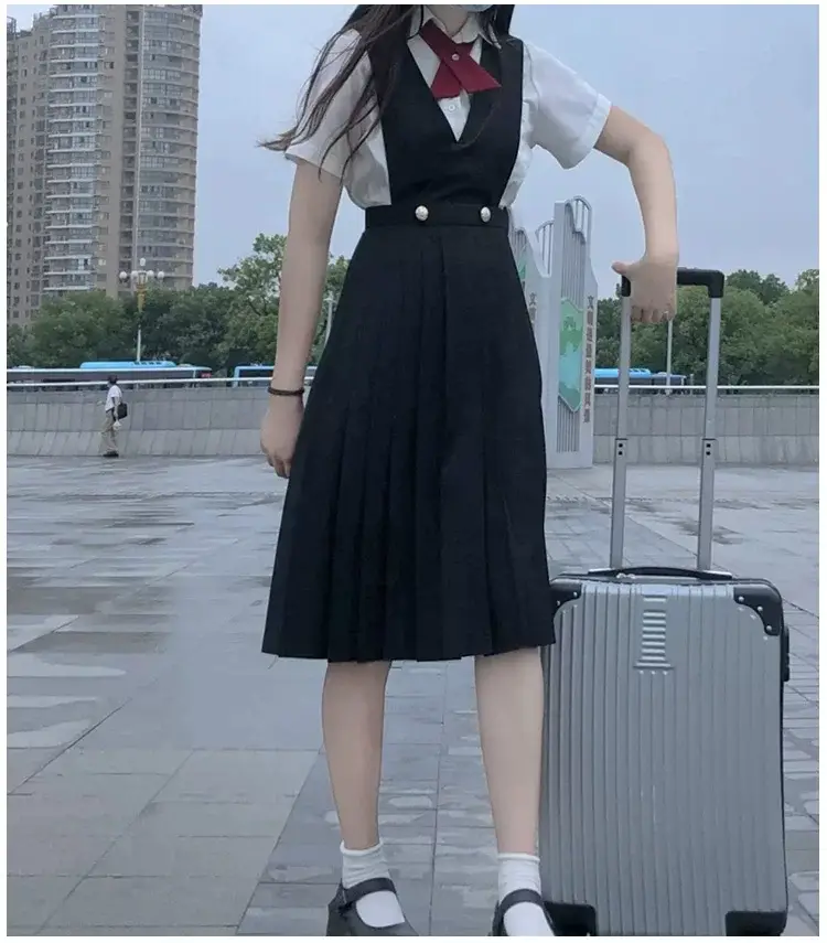 Black Pleated Vest Dress for Girls V-Neck — feature 5