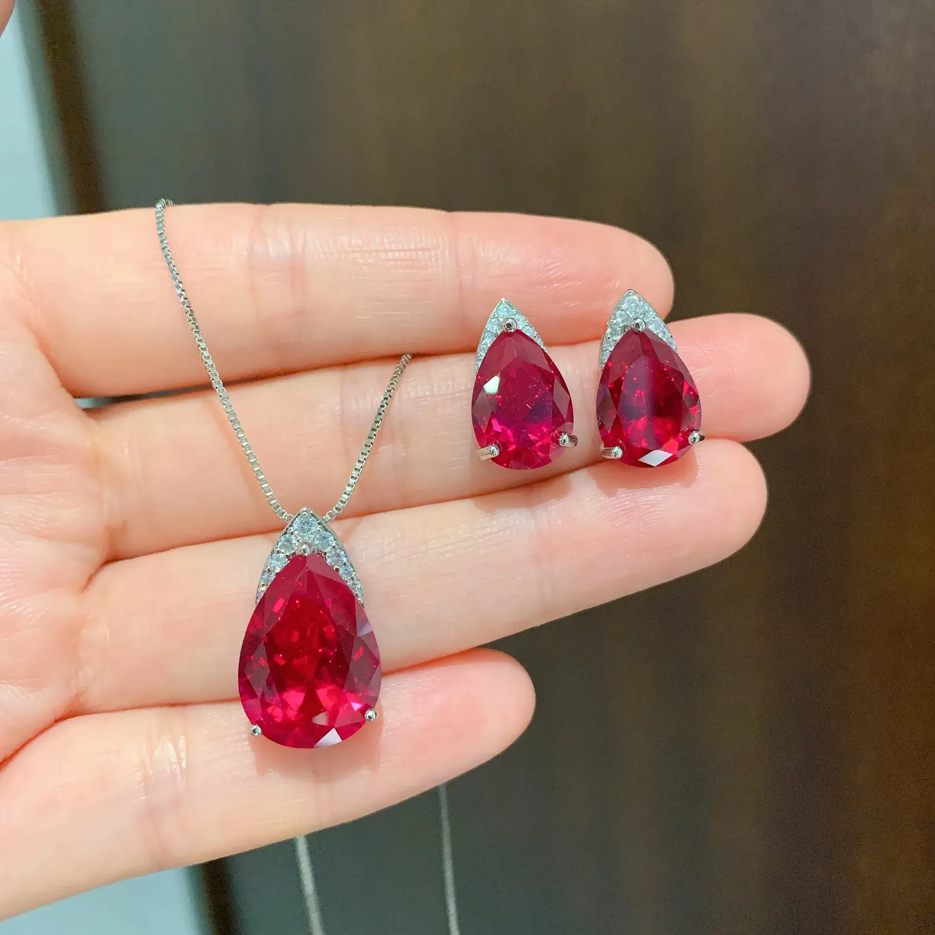 Red Glass Earrings Necklace Set for Women - Image 3