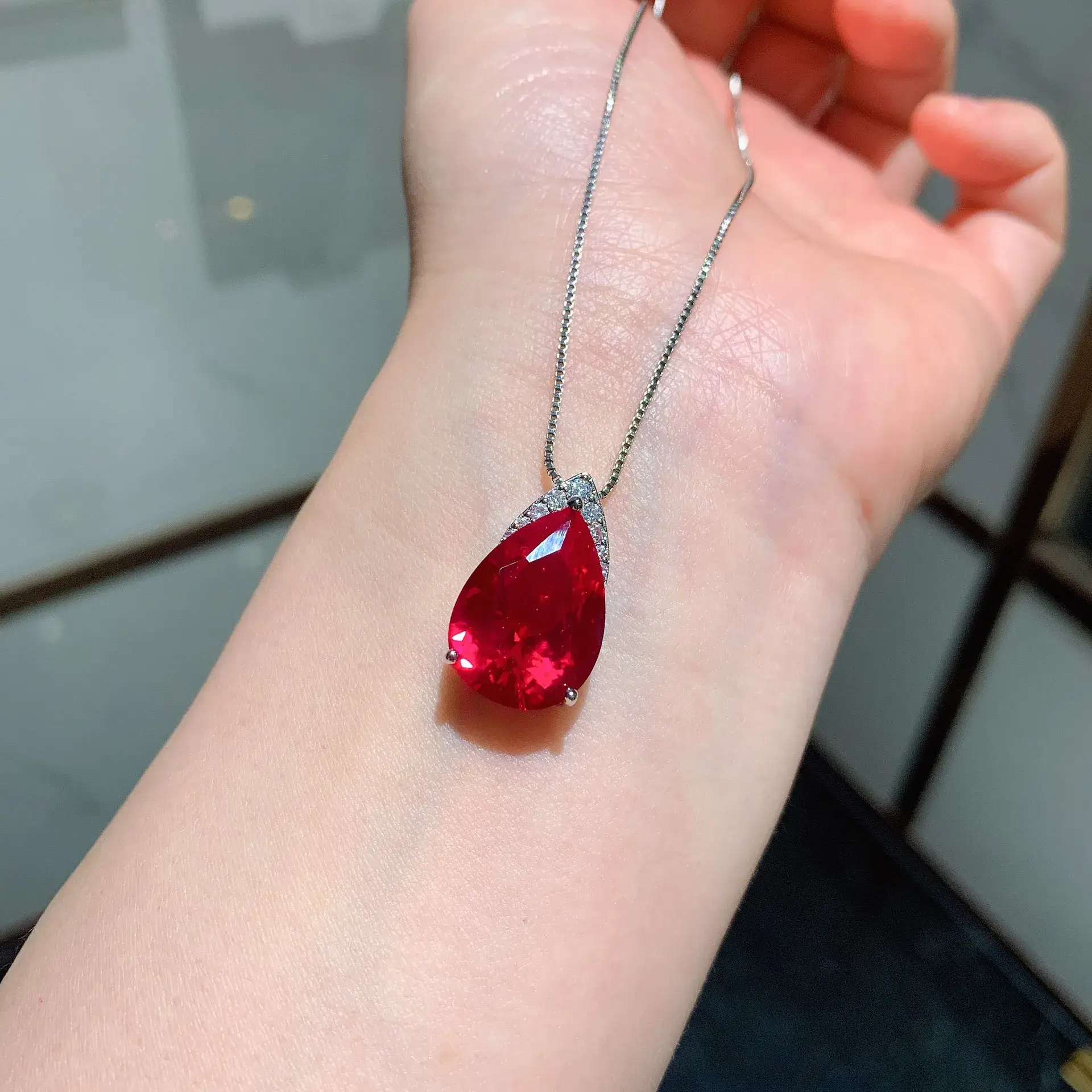 Red Glass Earrings Necklace Set for Women - Image 5