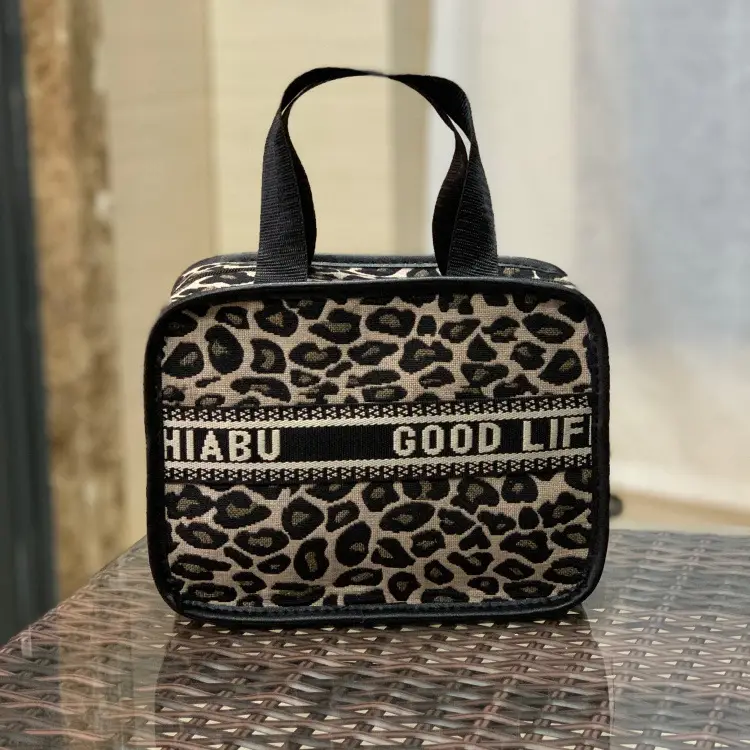 New European Style Large Capacity Cosmetics Bag for Women
