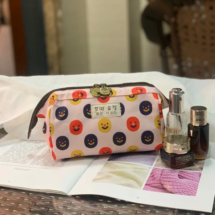 Waterproof Korean Style Cosmetic Bag with Zipper Closure
