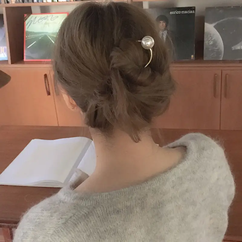 U-Shaped Pearl Hairpin Gold Minimalist Elegant - Image 14