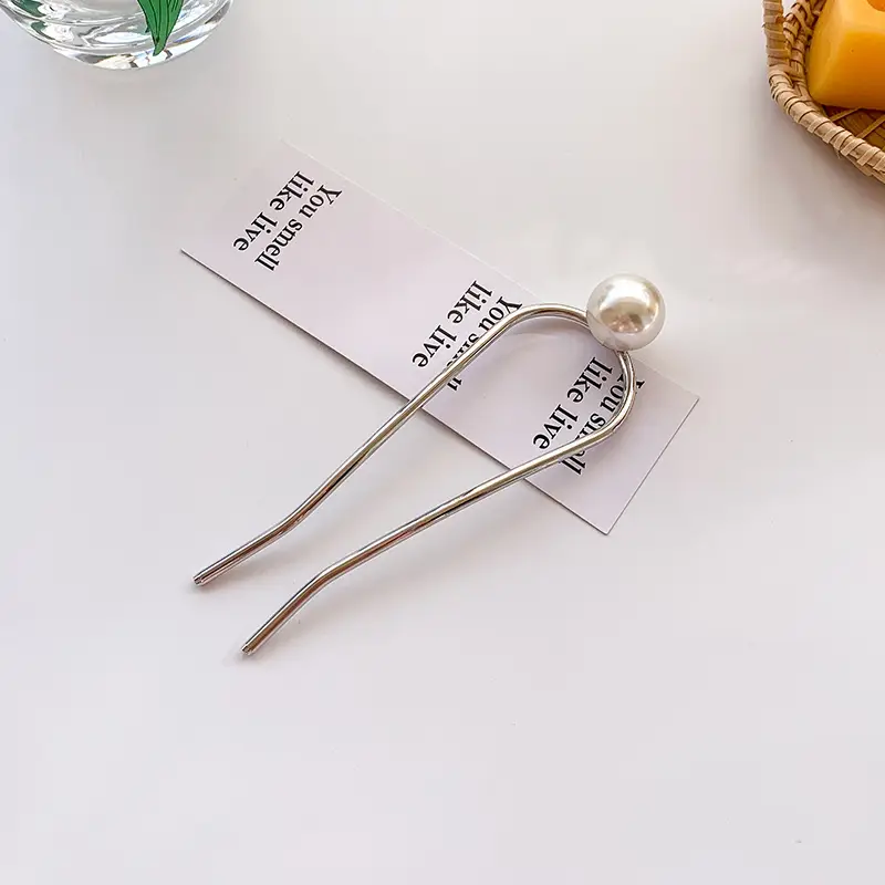 U-Shaped Pearl Hairpin Gold Minimalist Elegant - Image 3