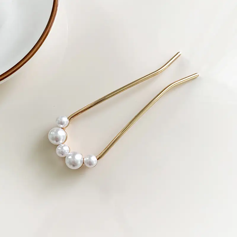 U-Shaped Pearl Hairpin Gold Minimalist Elegant - Image 4