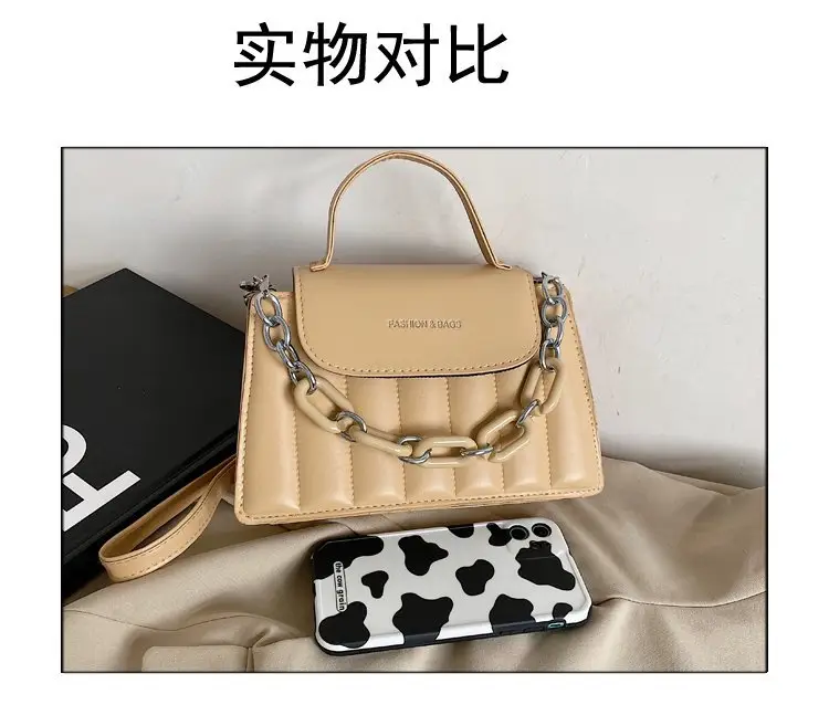 Red Korean Style Mini Shoulder Bag with Thick Chain — feature 3