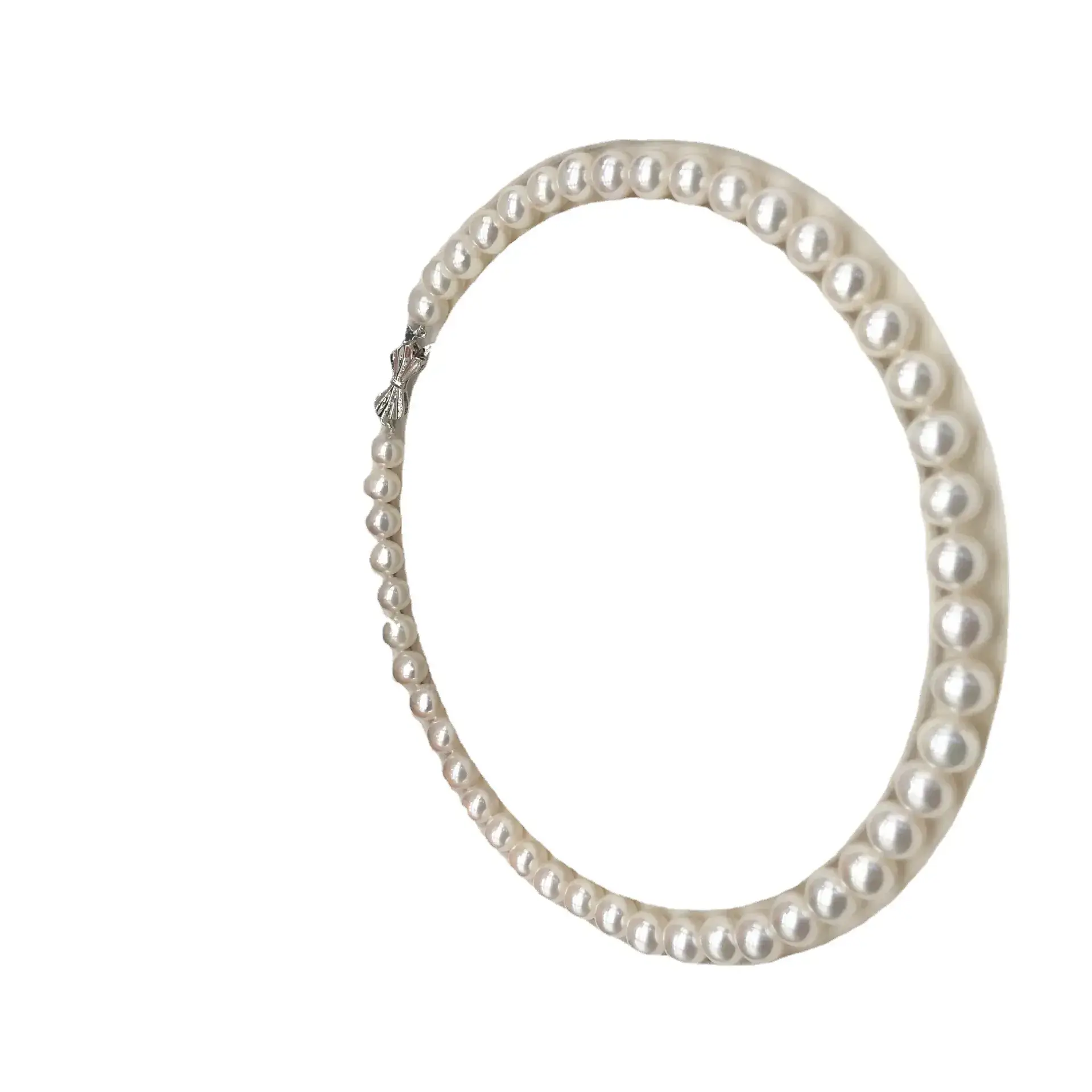 Elegant Freshwater Pearl Necklace 9-10mm Round Strong Light