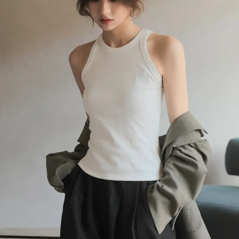 Black Sleeveless Crop Top for Women Summer Wear