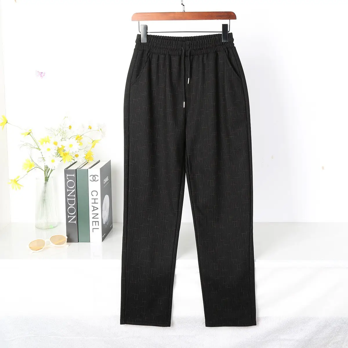Black Straight Leg Pants for Women 2025 - Image 8