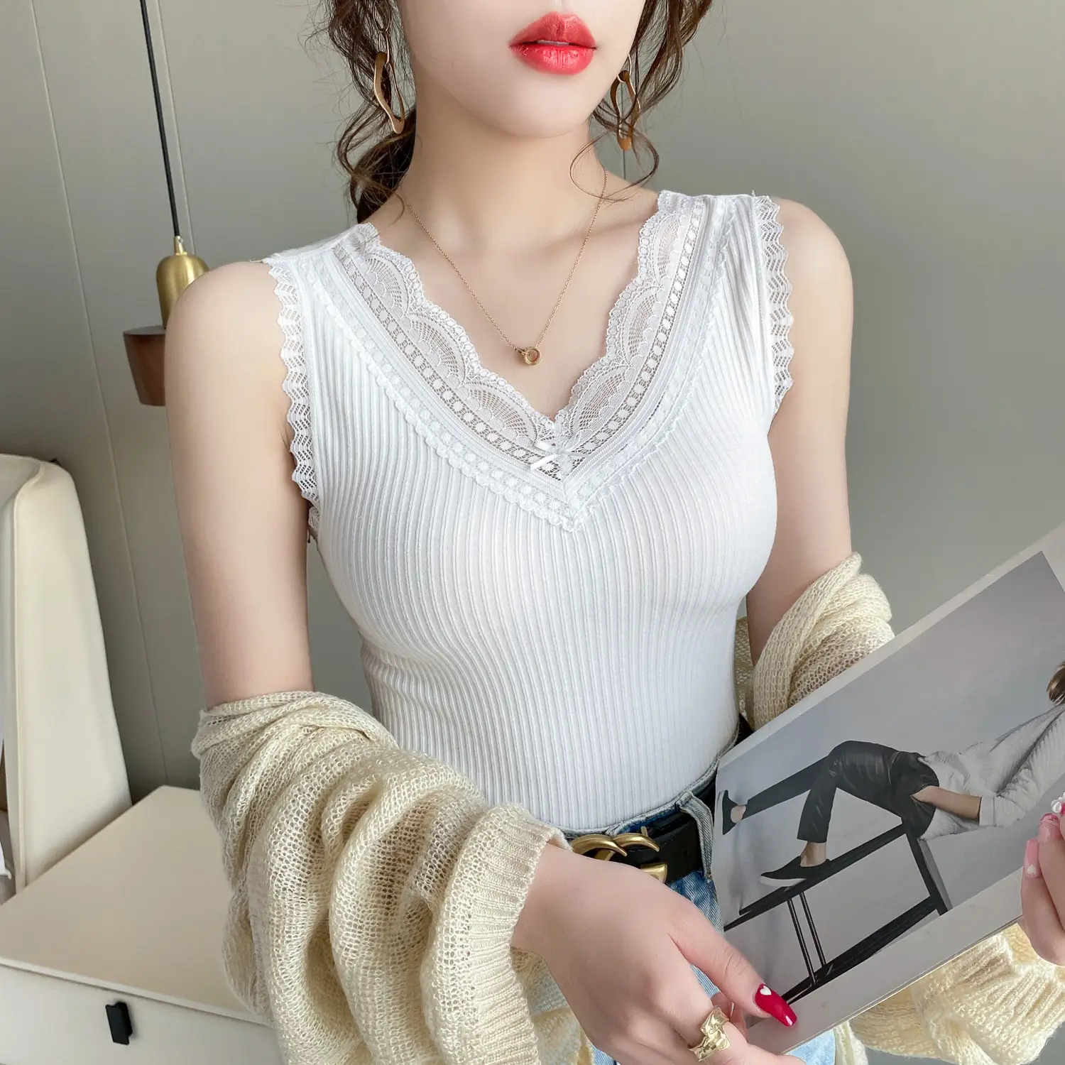 White V-Neck Lace Camisole with Sleeveless Design - Image 8