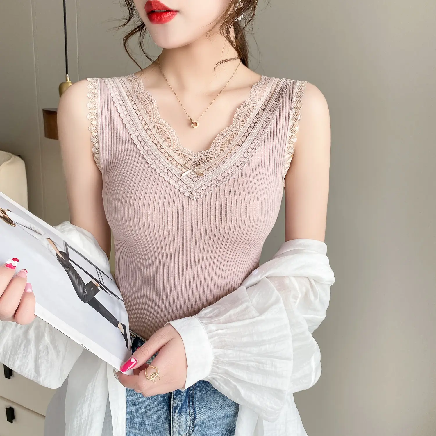 White V-Neck Lace Camisole with Sleeveless Design - Image 3