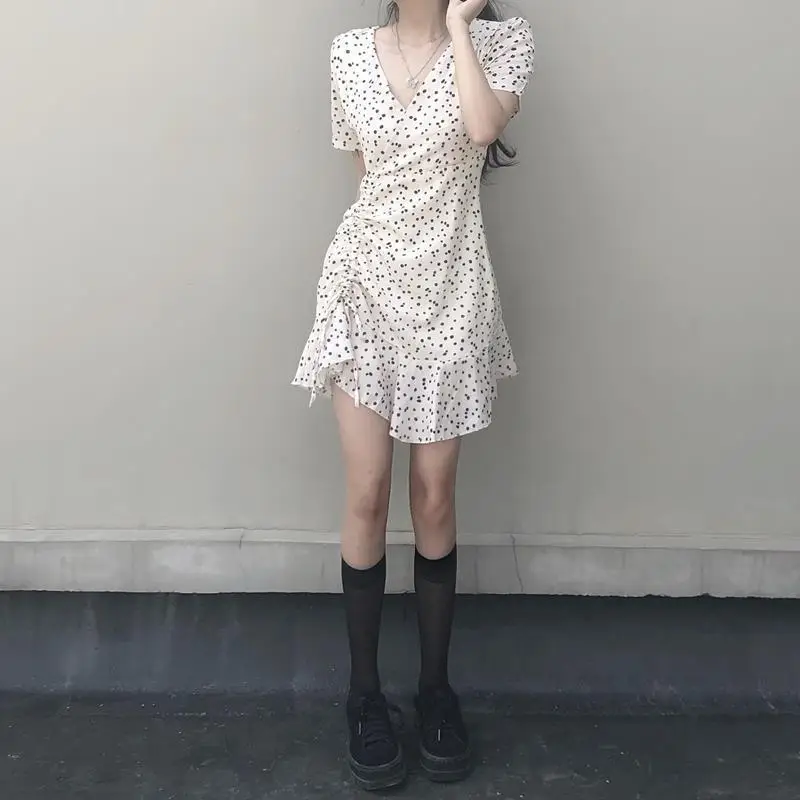 Hepburn Style Floral Dress White V Neck Summer 2024 - Image 5