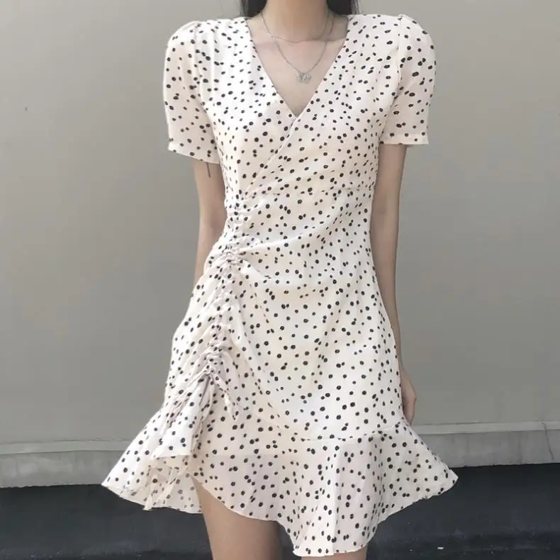 Hepburn Style Floral Dress White V Neck Summer 2024 — feature 7