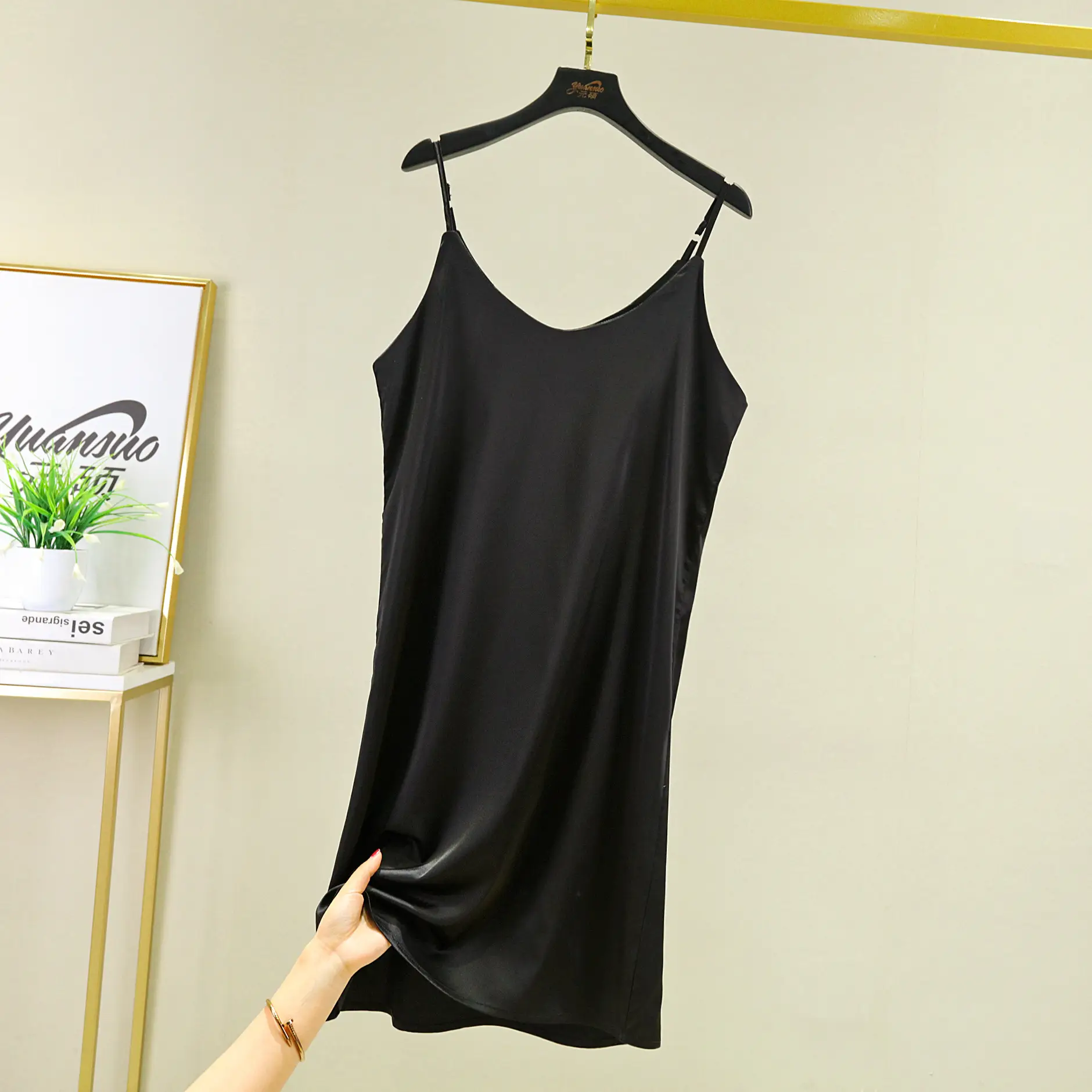 Black Satin Long Dress Korean Style Off-Shoulder Sexy Base Skirt - Image 2