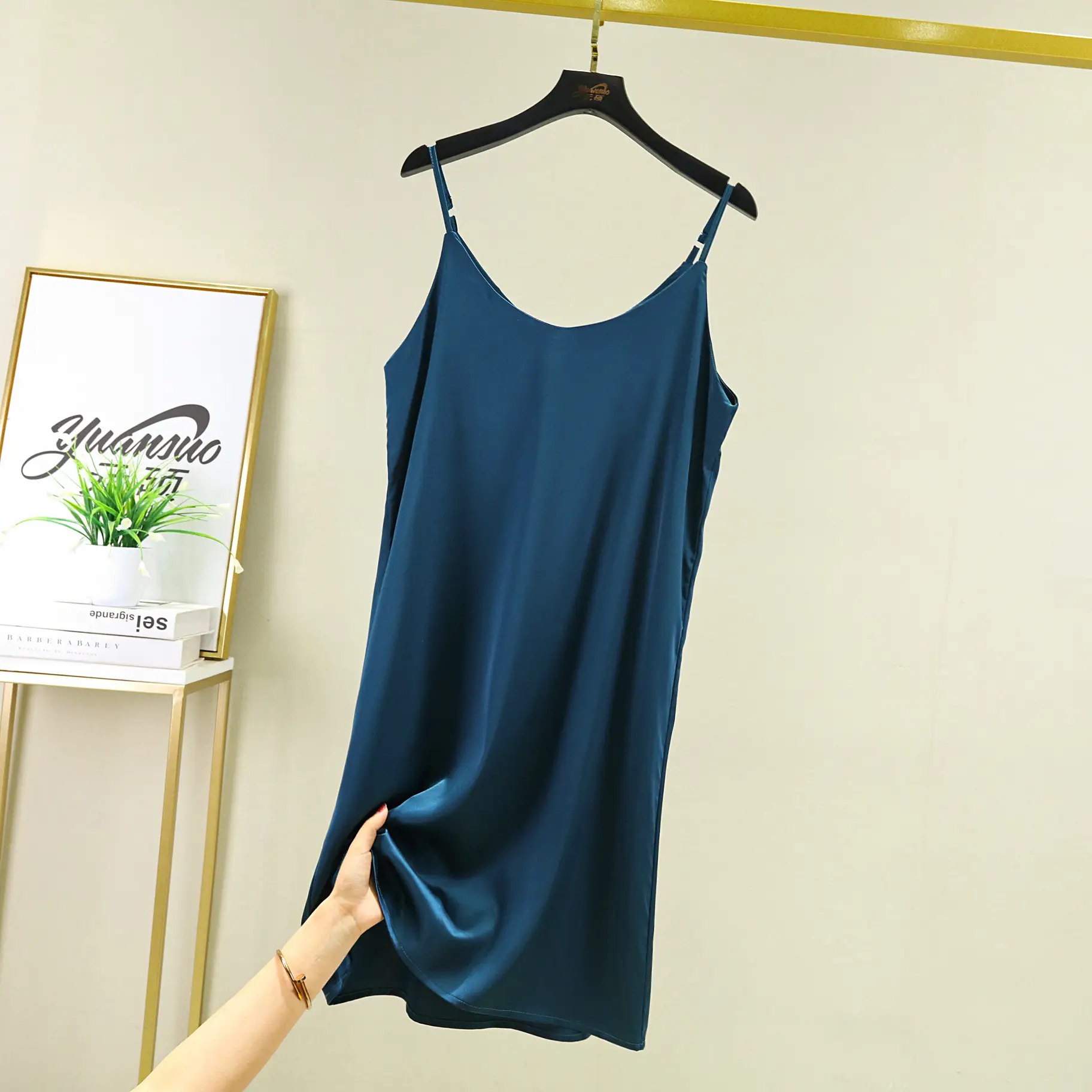 Black Satin Long Dress Korean Style Off-Shoulder Sexy Base Skirt - Image 4