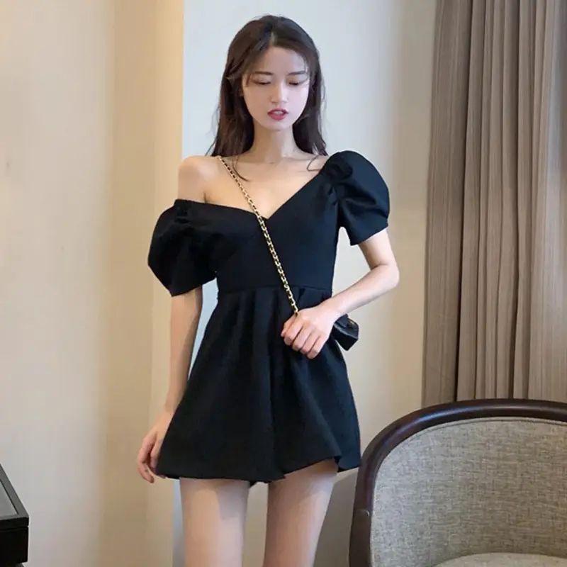 Women's Grey Off-Shoulder Shorts with Chain Bag - Image 2