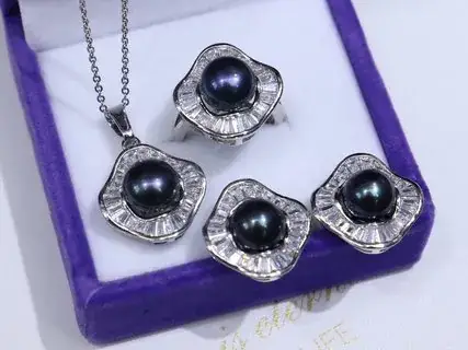 White Pearl Set Pendant Earrings Three-Piece Fashionable 8-9 Large - Image 5