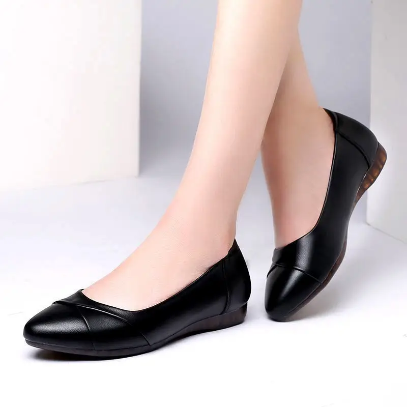 Beef Sole 2021 Spring and Autumn Mother Shoes Soft Sole Summer Four Seasons Single-layer Shoes Comfortable Shallow Mouth Flat Leather Shoes Middle-aged and Elderly Women's Shoes