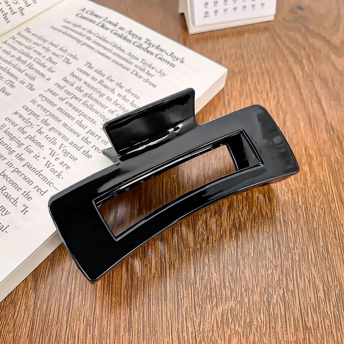 Transparent Korean Arc Hair Clip for Women - Image 10