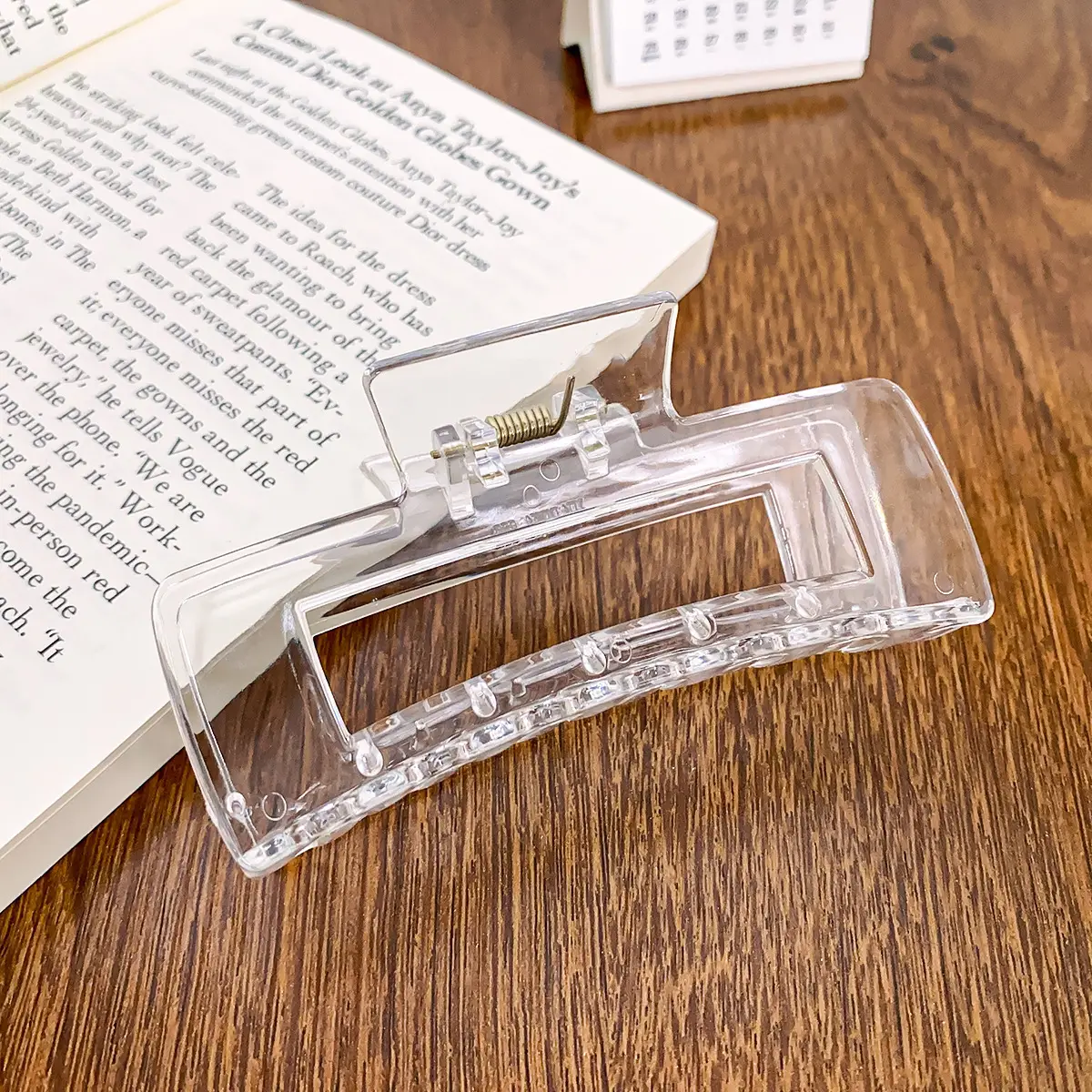 Transparent Korean Arc Hair Clip for Women - Image 12