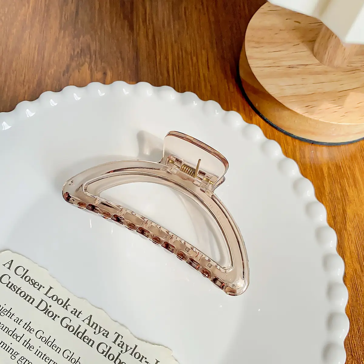 Transparent Korean Arc Hair Clip for Women - Image 24
