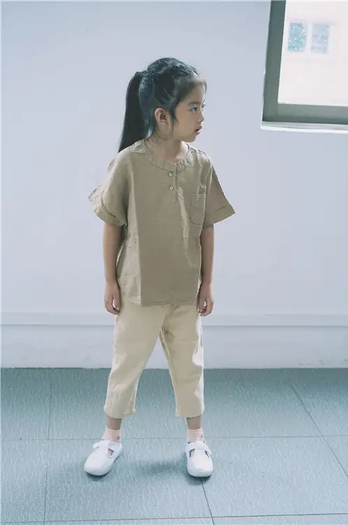 2026 Spring Boys T-Shirt Round Neck Short Sleeve Solid Color Korean Style Button-Up Girls' Top Summer Versatile — feature 15