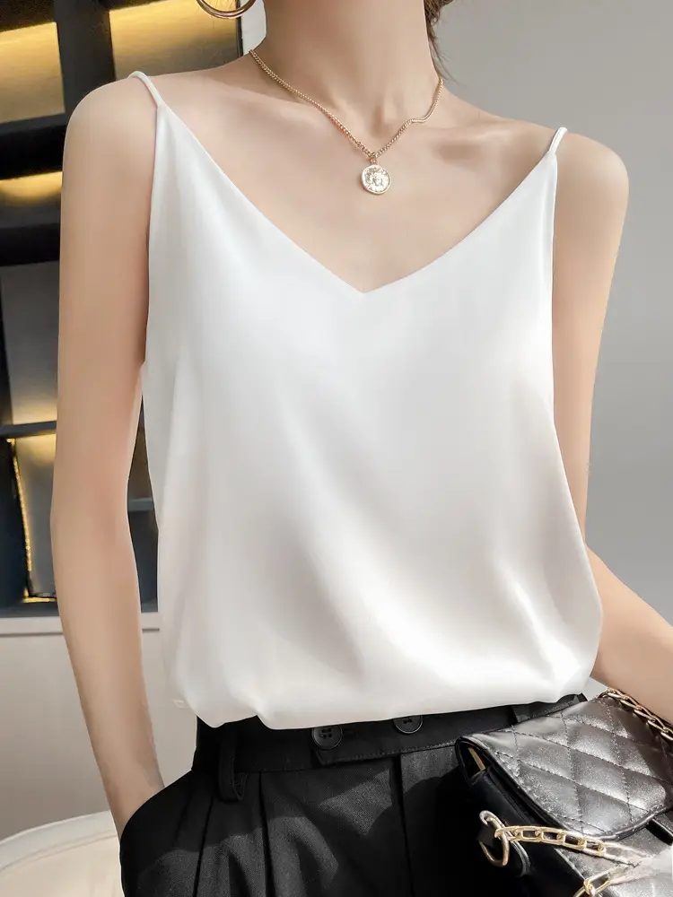 Women V Neck Camisole with Thin Strap & V Neck Design - Image 3