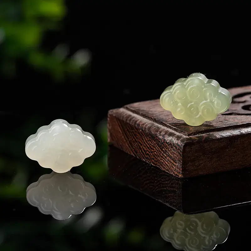Natural Hetian Jade Bow Lock Xiangyun Back Cloud Jade Handmade Jewelry