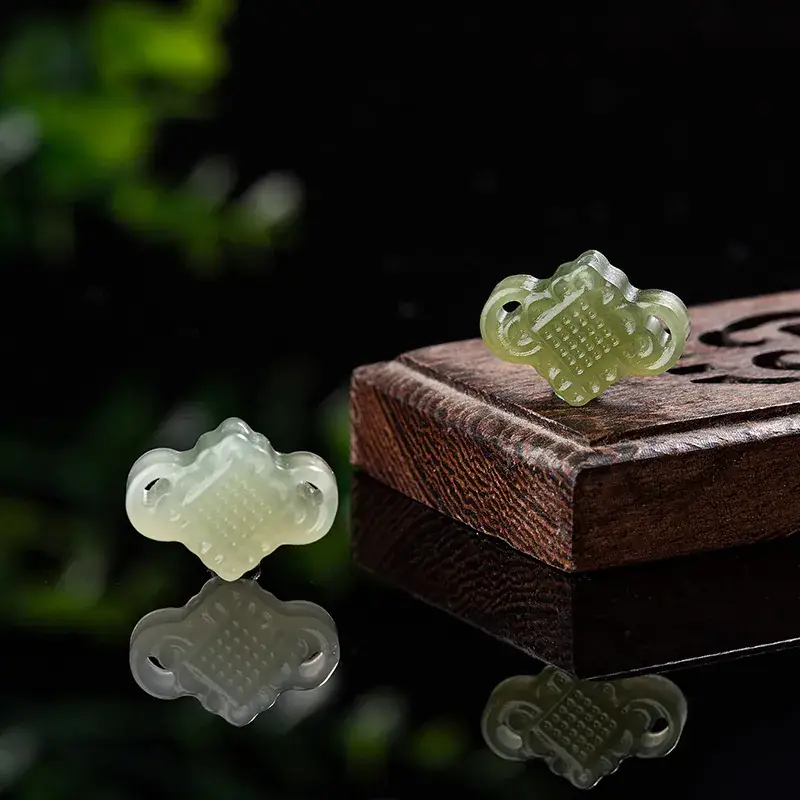 Green & White Jade Four-Leaf Clover Jewelry - Image 3