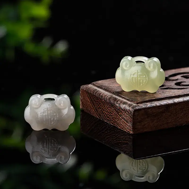 Green & White Jade Four-Leaf Clover Jewelry - Image 5