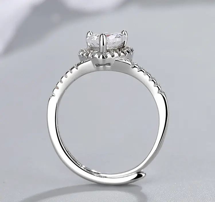 Flash Zircon Ring with Cross-Border Design — feature 1
