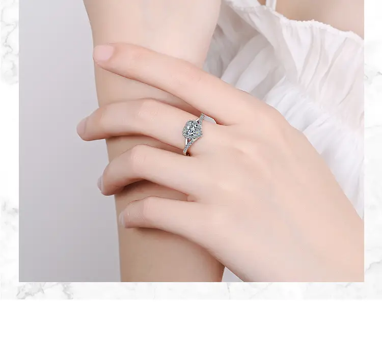 Flash Zircon Ring with Cross-Border Design — feature 10