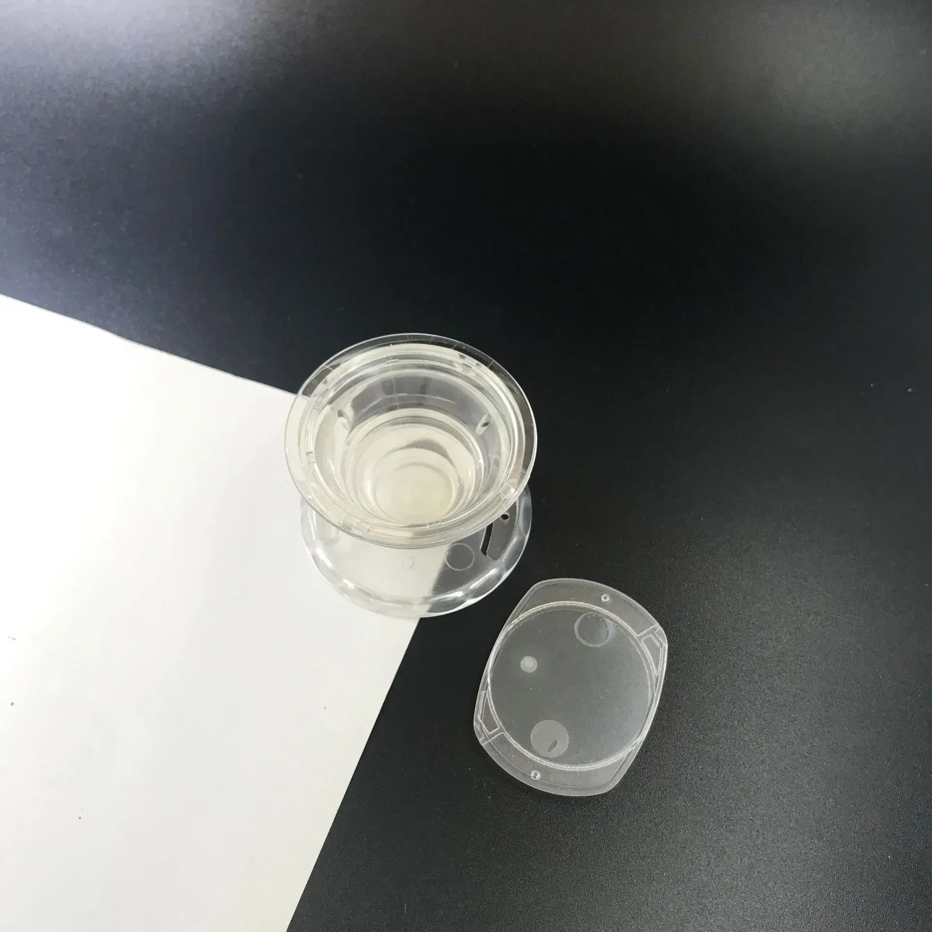 Transparent Telescopic Airbag Bracket for Desktop Use - Image 11