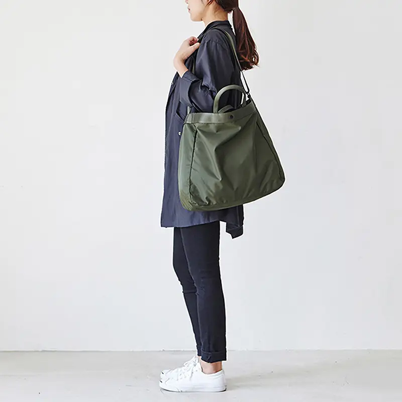Large Capacity Travel Bag for Students and Gym Use - Image 4