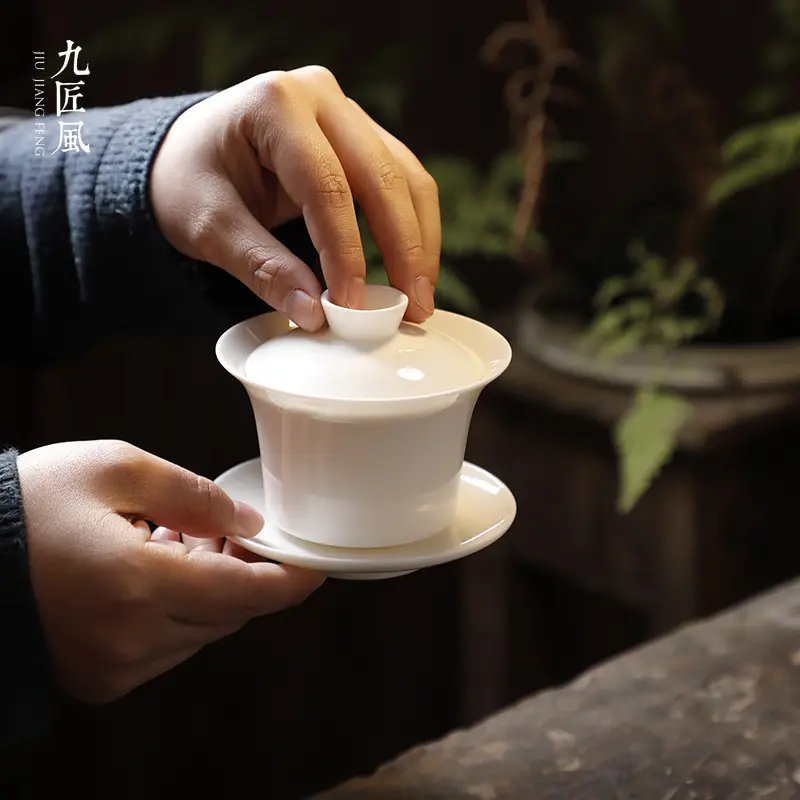 White Porcelain Tea Bowl with Lid 1000ML - Image 6