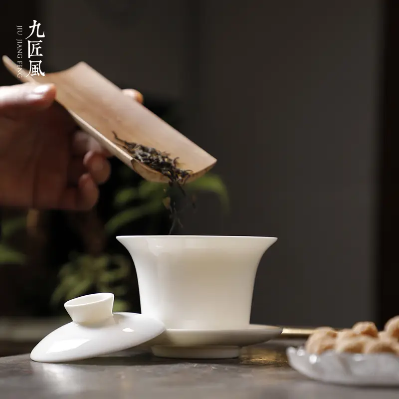 White Porcelain Tea Bowl with Lid 1000ML - Image 7