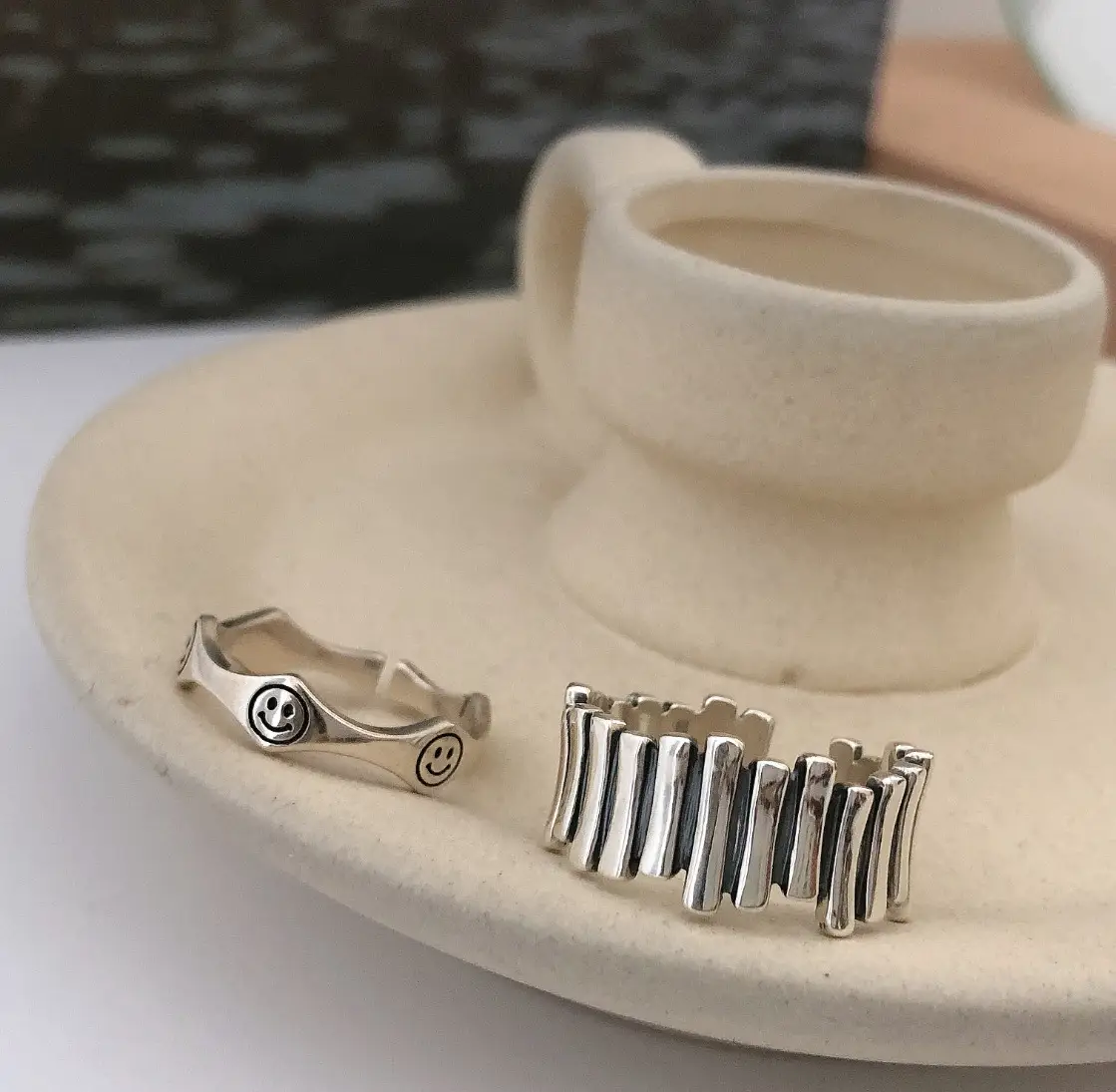 Smiling Face Wave Fence Ring for Women - Image 6