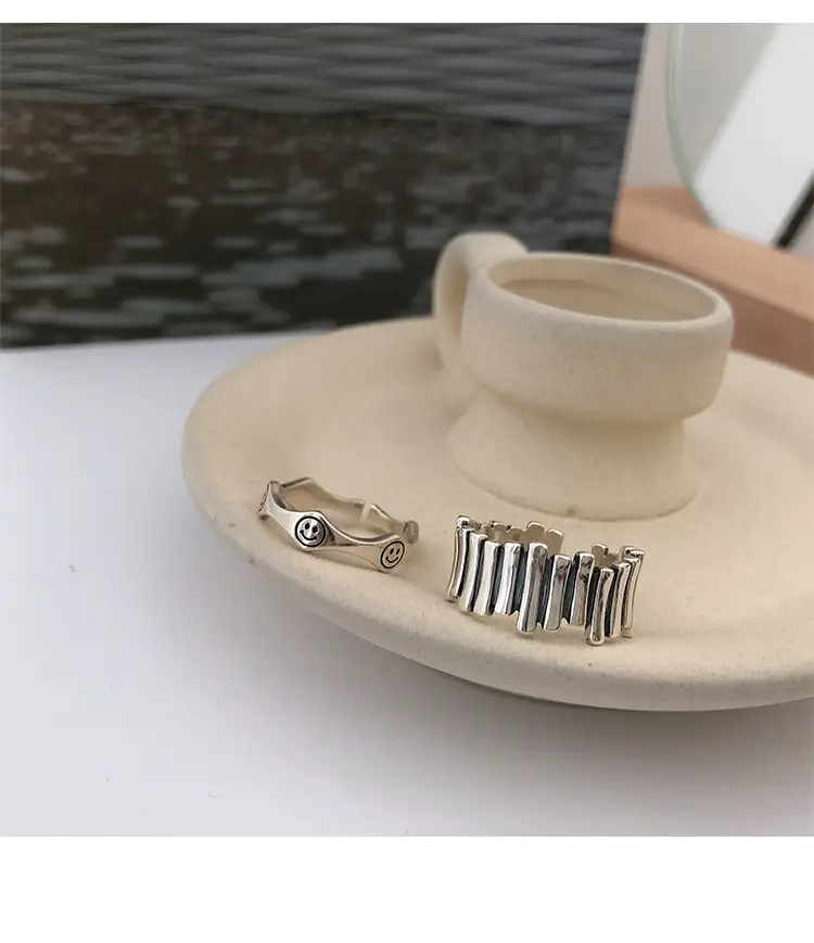Smiling Face Wave Fence Ring for Women — feature 8
