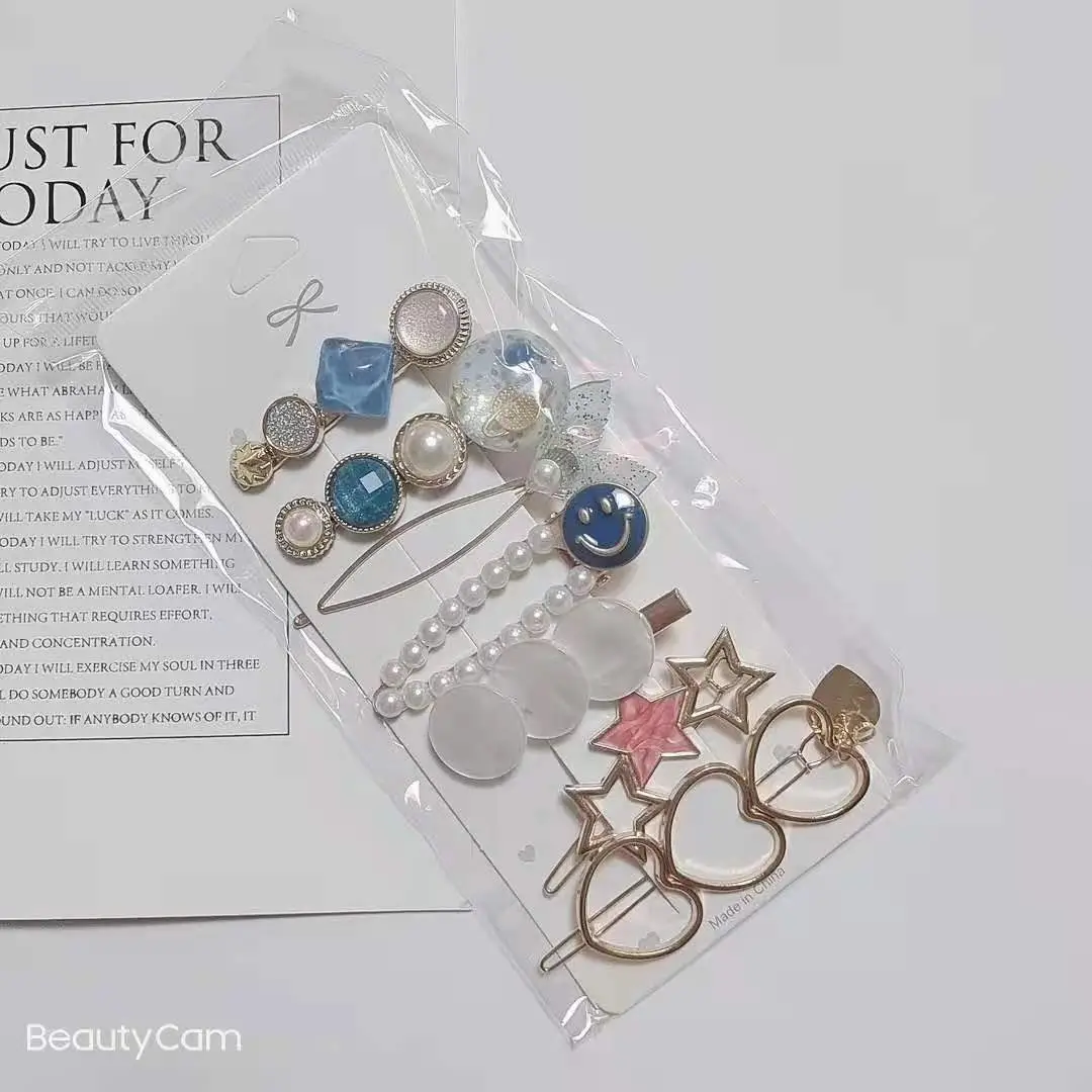 Golden Feather Bear Pearl Hair Clip for Women - Image 3
