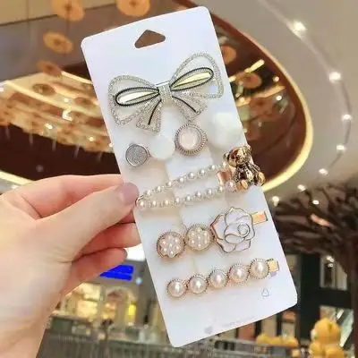 Golden Feather Bear Pearl Hair Clip for Women - Image 9