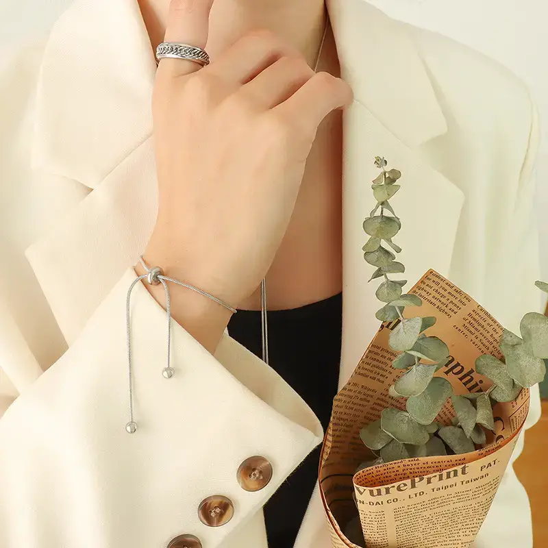 E111-Steel Bracelet -25cm